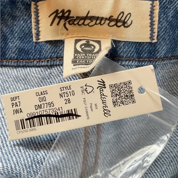 Madewell Wide-Leg Denim Jeans - Picture 4 of 9